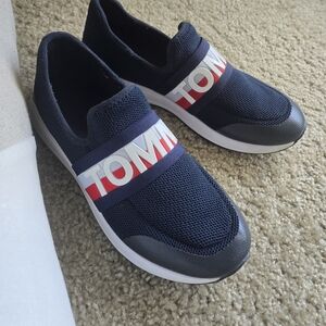 Tommy Hilfiger Rosin Navy Blue Slip-On Sneakers — Size 8